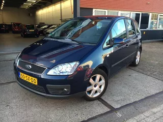 Ford Focus C-Max 1.6-16V Futura Airco | Centrale vergrendeling | Cruise Controle | Radio/CD | Trekhaak | Winter en Zomerbanden set op velgen | NAP Pas | Nieuwe APK bij aflevering |