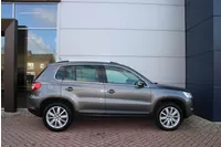 Volkswagen Tiguan 1.4 TSI 150pk Sport&Style Airco Camera Carplay Trekhaak Perfect onderhouden Foto