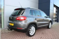 Volkswagen Tiguan 1.4 TSI 150pk Sport&Style Airco Camera Carplay Trekhaak Perfect onderhouden Foto