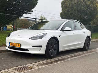 Tesla MODEL 3 Standard RWD Plus 60 kWh