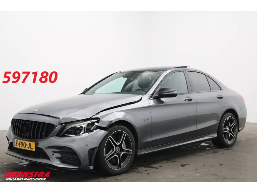 Mercedes-Benz C-Klasse 300e AMG Pano LED Cruise Camera SHZ 60.698 km!