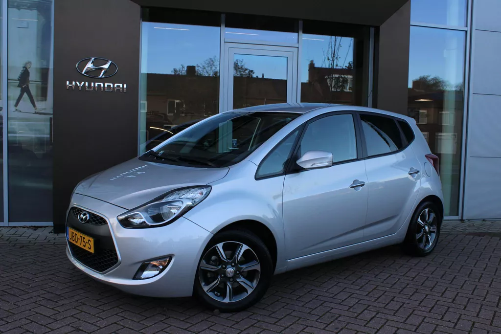Hyundai ix20 1.6i 125pk Go! Airco Navi Camera