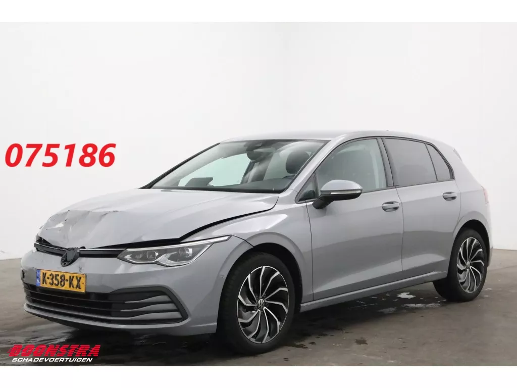 Volkswagen Golf 1.0 TSI Life LED ACC Memory Virtual H/K