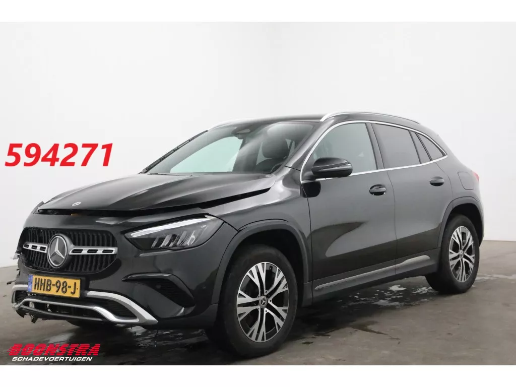 Mercedes-Benz GLA 250 e Star Edition LED ACC Navi Clima Camera SHZ 19.826 km!