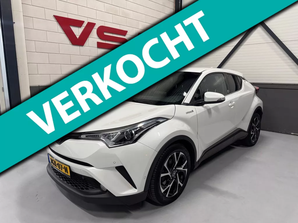 Toyota C-HR 1.8 Hybrid Team D | Carplay | DAB|Camera | Stuur+stoelVW | Dash-cam |Dealer onderhoud |Zelf inparkeren