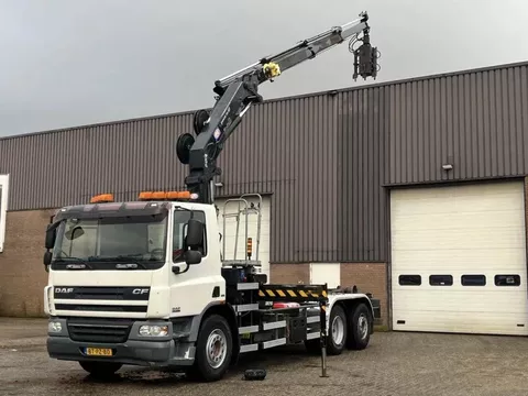 DAF CF 75 / Euro5 / HMF 2420 Kraan / Haakarm / Radio remote / Only 339.432 km / Stuuras / NL Truck