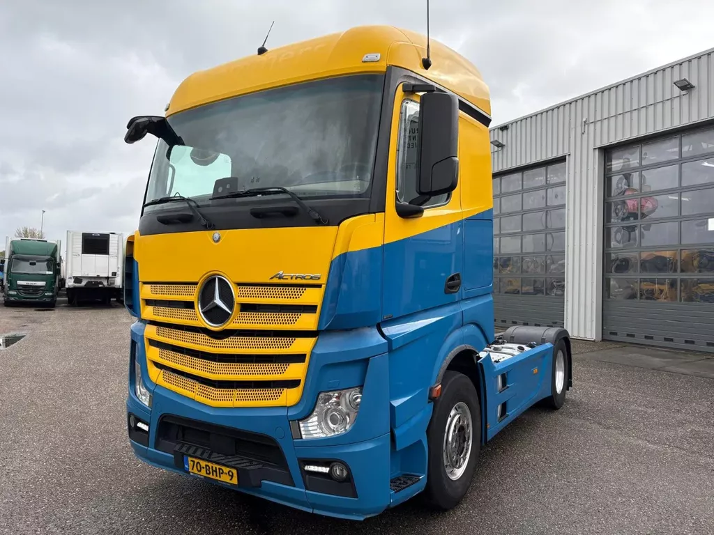 Mercedes-Benz Actros 1843 LS, PTO, TRS Genset,Garden Denver 150 compressor,Alcoa ,NL truck,tank transport