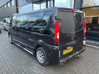 Opel Vivaro 2.5 CDTI L2H1 DC airco leer cruise Foto