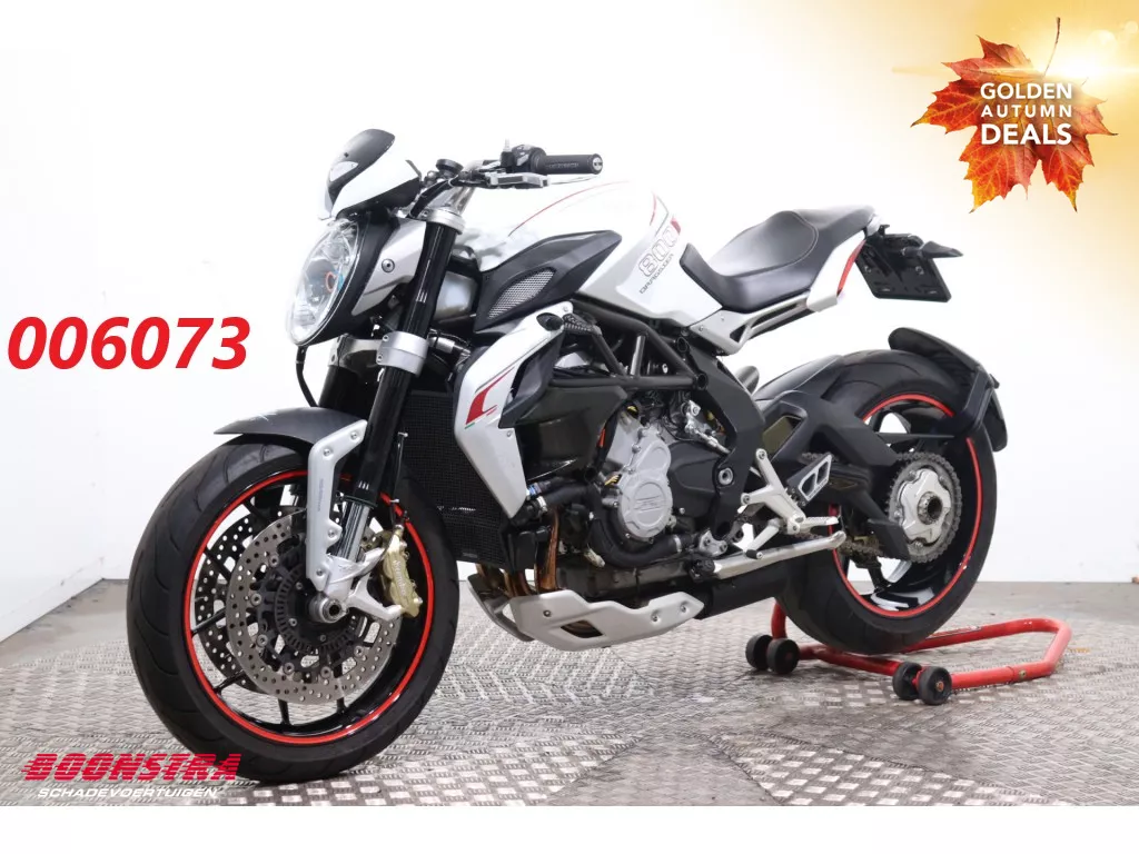 MV Agusta Brutale Dragster 800 ABS Lap Timer Quickshift 19.101 km! MV Agusta Brutale Dragster 800 ABS Lap Timer Quickshift 19.101 km!