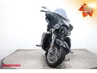 Harley-Davidson 110 FLHTCUSE CVO Ultra Classic 110 FLHTCUSE8 CVO Ultra Classi 110 Years Ed. Radio Cruise LED ABS Foto