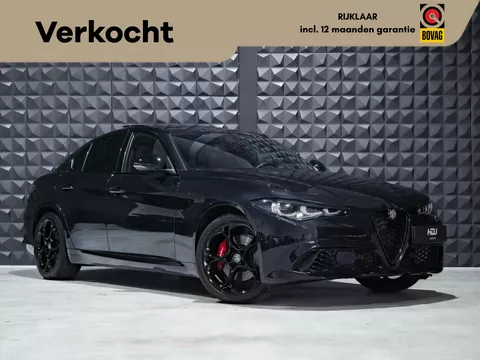 Alfa Romeo Giulia 2.0 T 280pk AWD Veloce ALL BLACK | Pano | 19"| ACC | Matrix |Side | Memo | ACC |