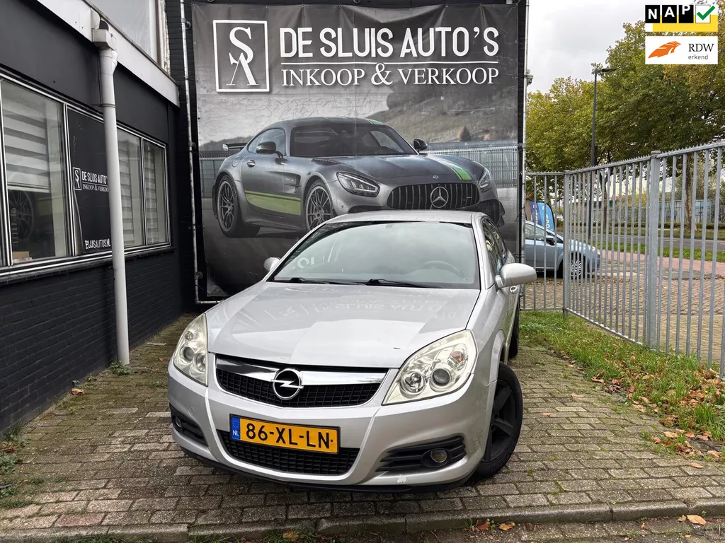 Opel Vectra 1.8-16V Business Navi Climatronic