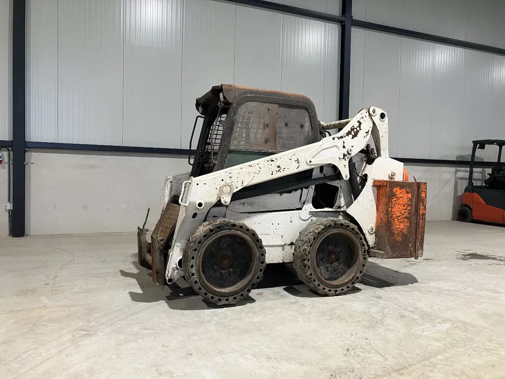 Bobcat S590 schranklader