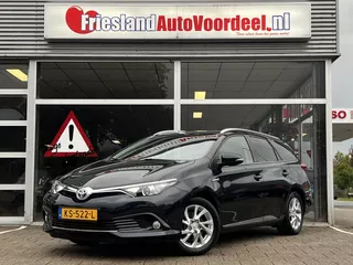 Toyota Auris 1.8 Hybrid Trend / Camera / Pano / Navi / 2016