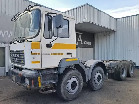 MAN 35-364 / FE 360 A , 8x4 , Spring Suspension , ZF Manual , Airco