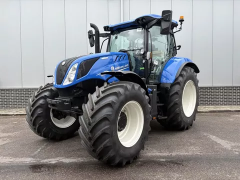 New Holland T6.145 DYNAMIC COMMAND