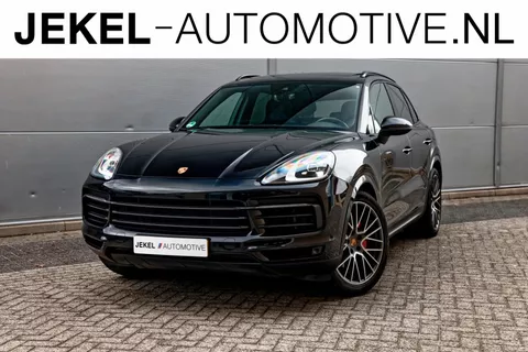 Porsche Cayenne 3.0 E-Hybrid Sportchrono, Luchtvering, Panoramadak, 21&quot; LM velgen, Softclose, enz