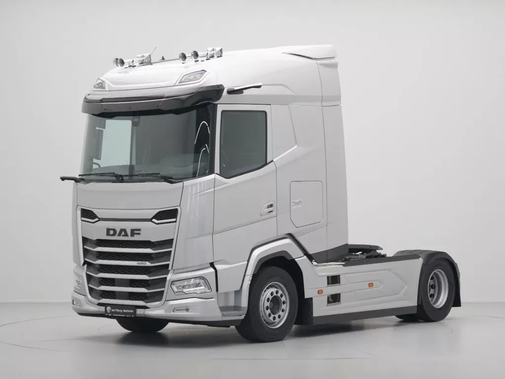 DAF XG 480 FT DVS LEATHER PTO-PREP B3-ALARM SILVER METALLIC (J5320MESI) VECTO 2
