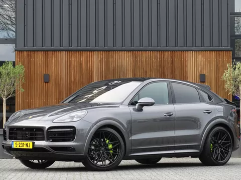 Porsche Cayenne Coup&eacute; 3.0 E-hybrid 462PK / Carbon / SportDesign / Nachtzicht / 360&deg;