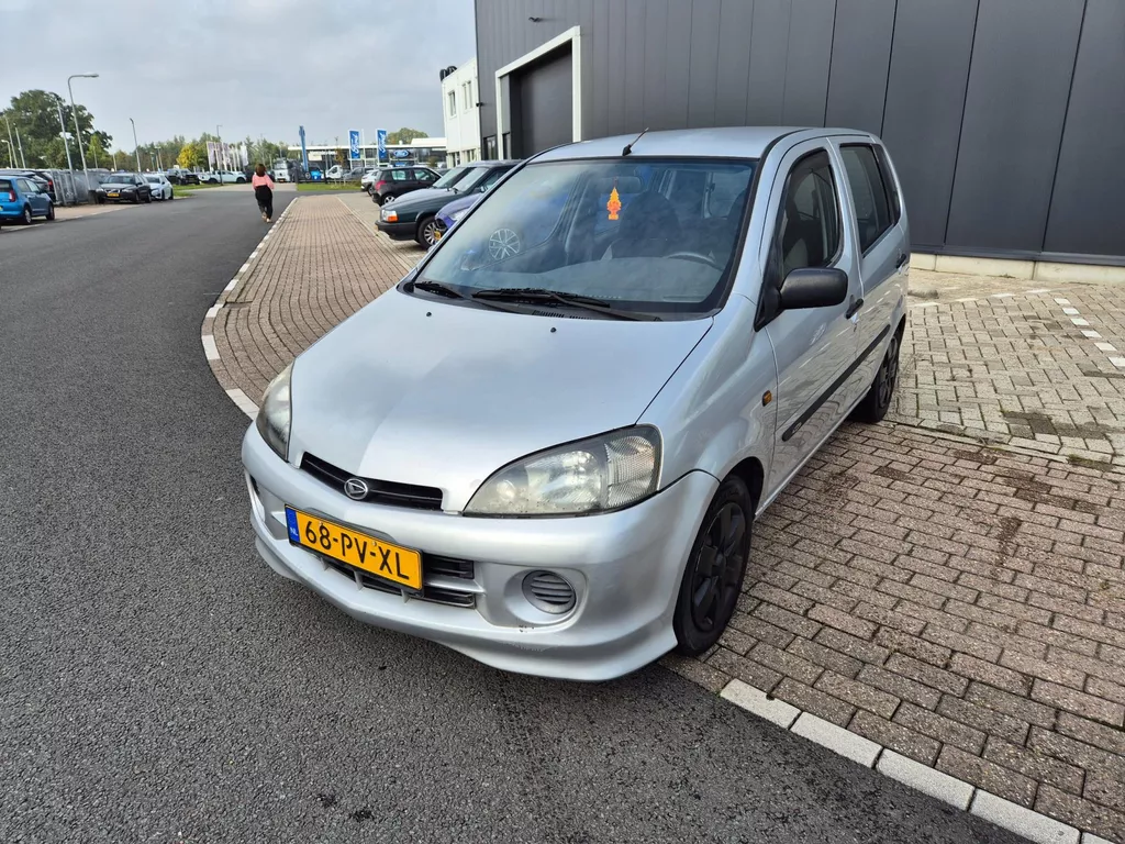 Daihatsu Young RV 1.3-16V XTi Automaat 5drs Airco Nap Apk 02-26