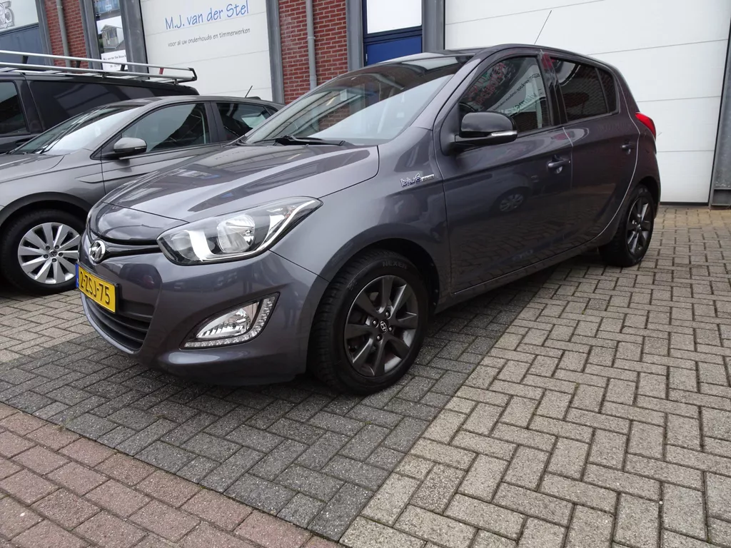 Hyundai i20 1.2 HP i-Motion Airco l Trekhaak l Allseason