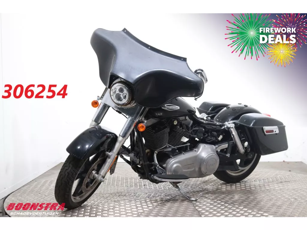 Harley-Davidson FLD Switchback LED 4.794 Miles!