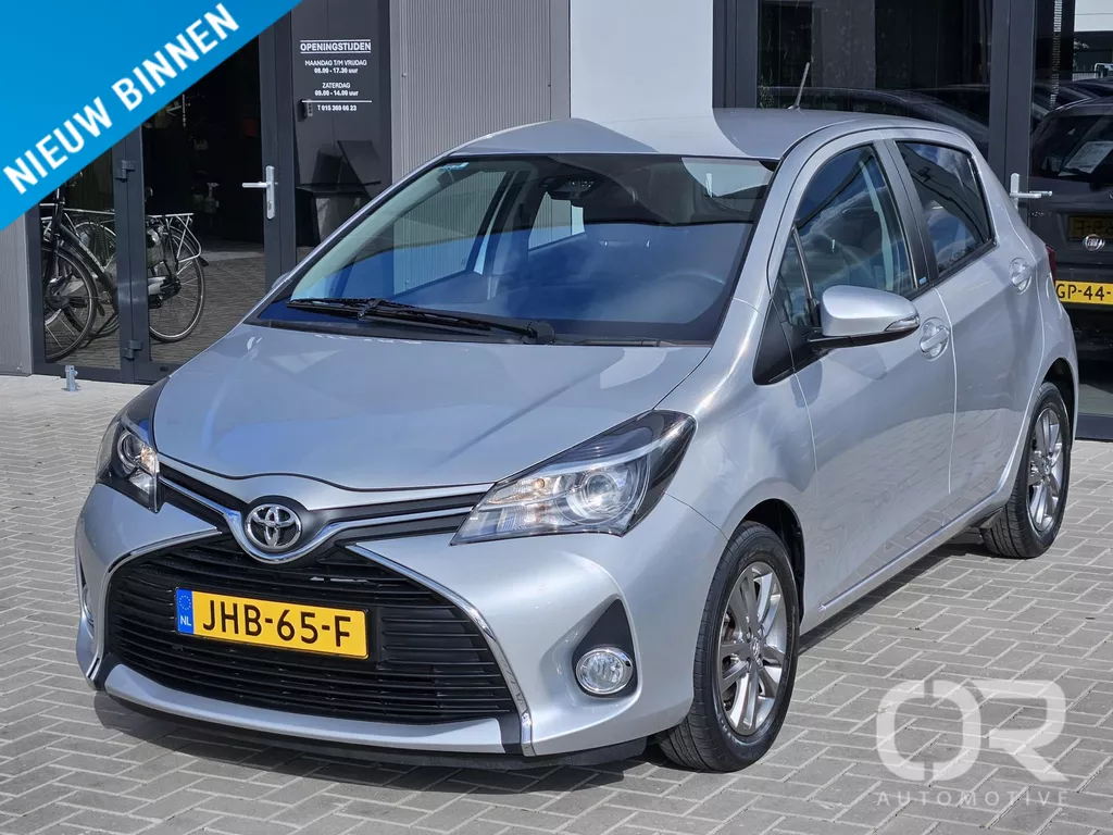 Toyota Yaris 1.3 VVT-i Edition-S Camera Stoelvw LM15