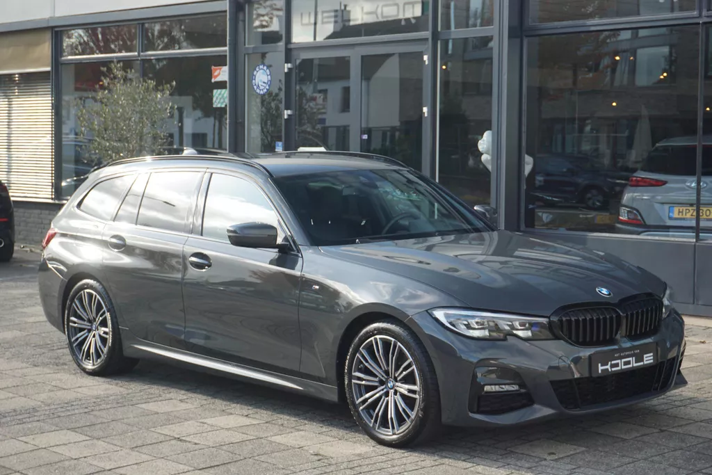 BMW 3-serie Touring 318i High Executive | M pakket | Dravitgrau