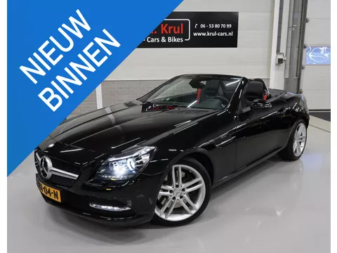 Mercedes-Benz SLK-klasse 200 Edition Automaat Leer Sportstoelen Nekverwarming Navigatie Dealer onderhouden Panoramadak 18 inch Sportvelgen Nieuwstaat Rode gordels Stoelverwarming