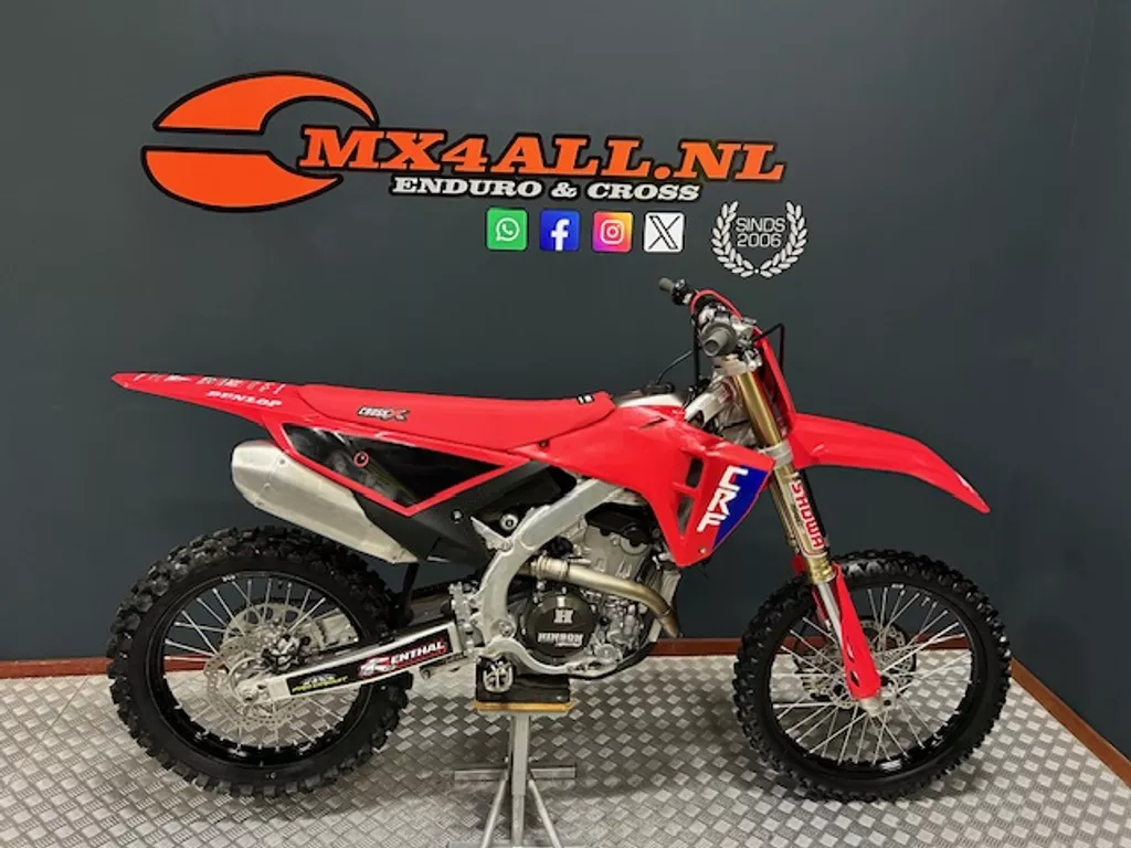 Honda CRF 250 RP 2023 / 2025 look slechts 21 uur !!