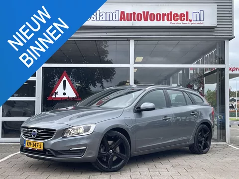 Volvo V60 2.4 D5 Twin Engine R-Design /Clima/Adapt cruise/Open dak/Harman Kardon/DAB/Trekhaak /