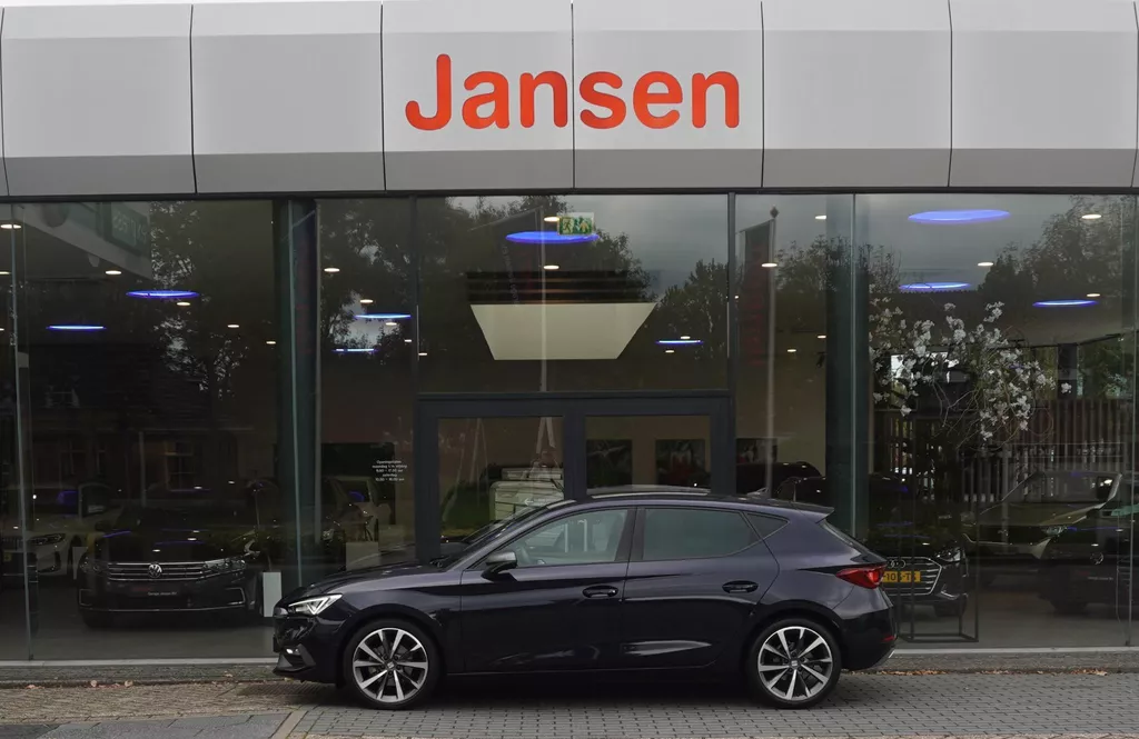 SEAT Leon 1.5 TSI FR Business Intense | Stuurverw | Carplay | ACC | Navi | Keyless | 18&quot;