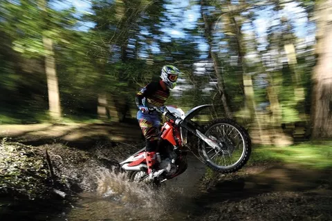 Husqvarna Enduro SWM RS 500 R slechts 1325 km !!
