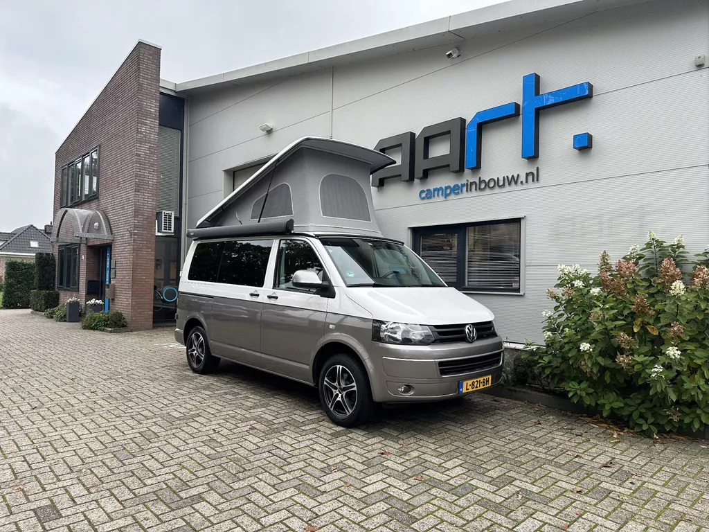 Volkswagen Transporter 2.0 TDI L1H1 Comfortline (TWO - TONE)