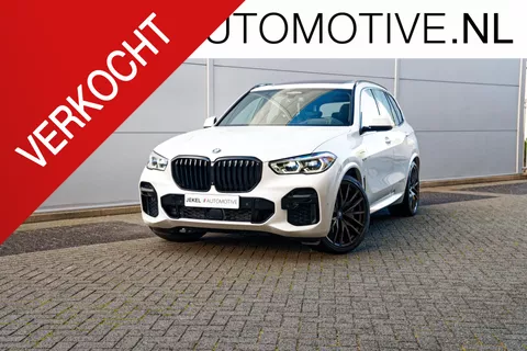 BMW X5 xDrive45e M-Sport Bowers &amp; Wilkens, Panoramadak, 22&quot; LM, HUD, Trekhaak, enz
