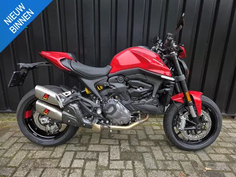 Ducati Monster + Akrapovic