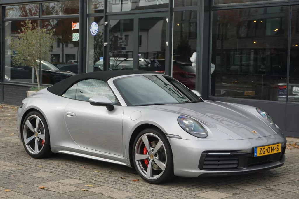 Porsche 911 Cabrio 3.0 Carrera 4 S 450 PK | 21'' Classic velgen | Sportstoelen
