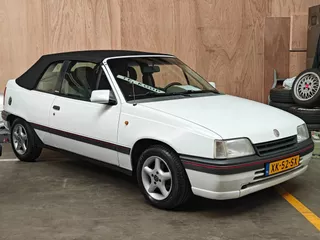 Opel Kadett 1.6i GT Bertone Cabriolet Barnfind! nwe APK