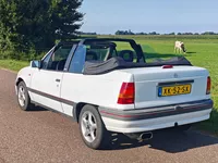 Opel Kadett 1.6i GT Bertone Cabriolet Barnfind! nwe APK Foto
