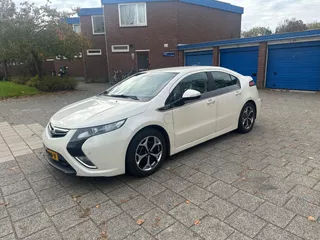Opel Ampera 1.4 Hybrid Black Leather White Pearl Metallic
