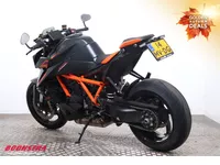 KTM 1390 SuperDuke R Akrapovic LED Cruise Foto