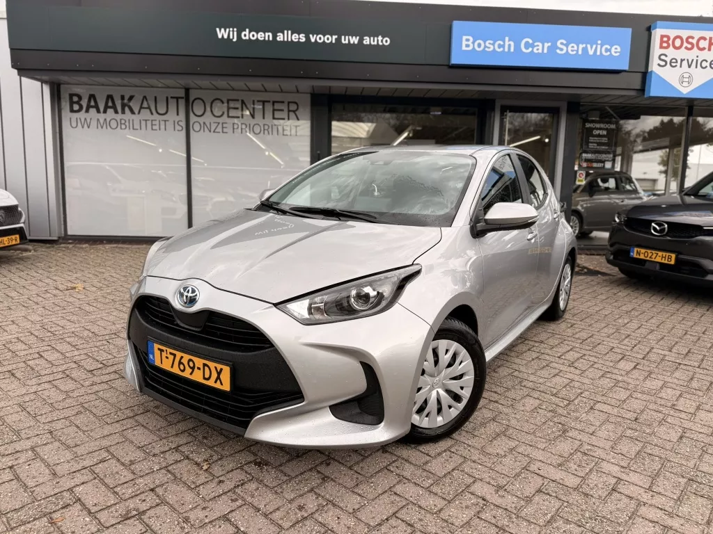 Toyota Yaris 1.5 Hyb. Active Toyota Yaris 1.5 Hyb. Active
