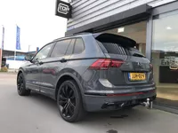 Volkswagen Tiguan 1.5 TSI R-Line Panoramadak Automaat Foto