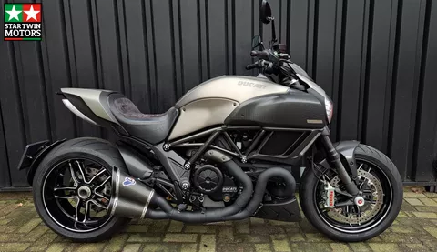 Ducati Diavel Titanium Nummer 233 van 500!
