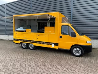 Peugeot 230 2.5 103PK KIPPENKAR / FOODTRUCK / KIPPENWAGEN