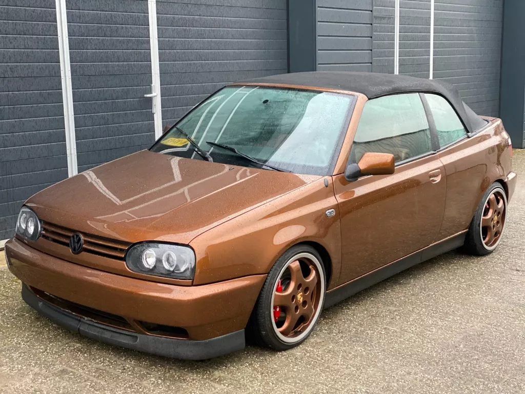 Volkswagen Golf CABR. VR6 op kenteken