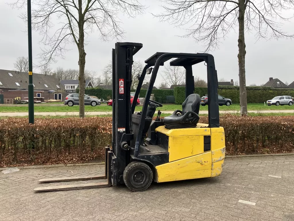 Te koop nissan elektrische heftruck 1N1L180