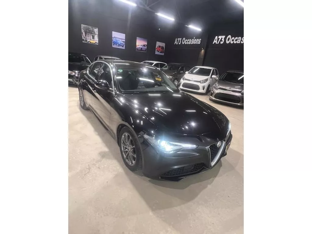 Alfa Romeo Giulia 2.2