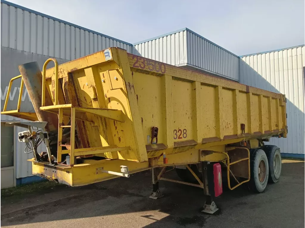 Kaiser 2 Axle Steel Tipper , Spring Suspension , Drum Brakes