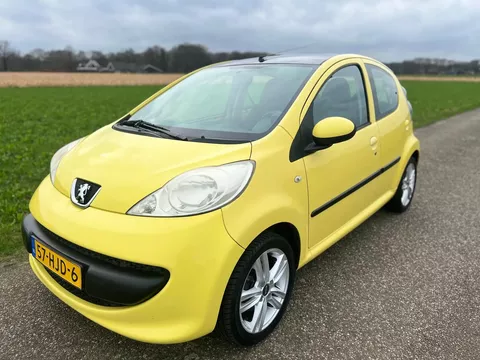 Peugeot 107 1.0-12V XS NAP/ AIRCO/PDC/SOUND SYSTEEM